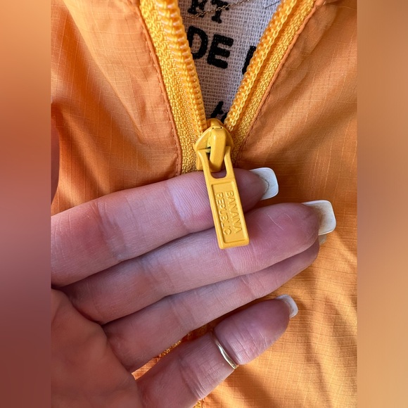 Banana Republic Waterproof Vest - Picture 3 of 12